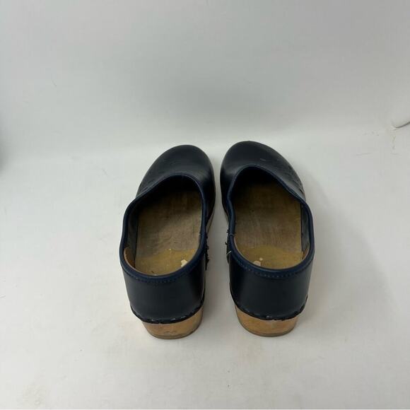 Sven NAVY BLUE Leaf Punch Swedish Clogs Size 37 or US 6.5-7 - Picture 3 of 12